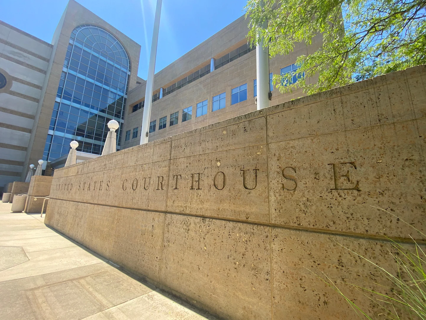 Special deputy U.S. Marshal accused of money laundering conspiracy in "romance scam"